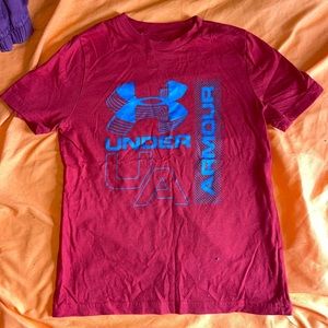 Under armor boys shirt size SM